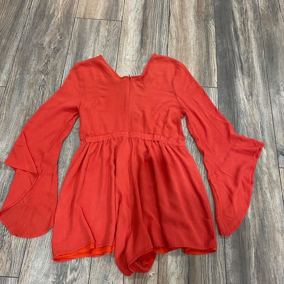 DANCE AND MARVEL RUFFLE SLEEVE ROMPER - Picture 6 of 7
